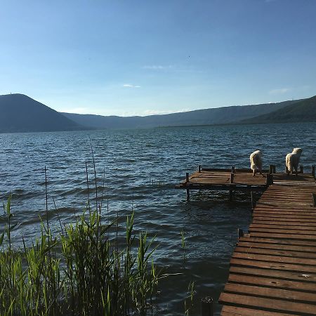 La Finestra Sul Lago 론시글리오네 외부 사진