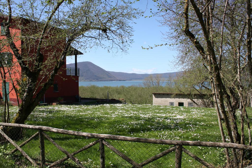 La Finestra Sul Lago 론시글리오네 외부 사진